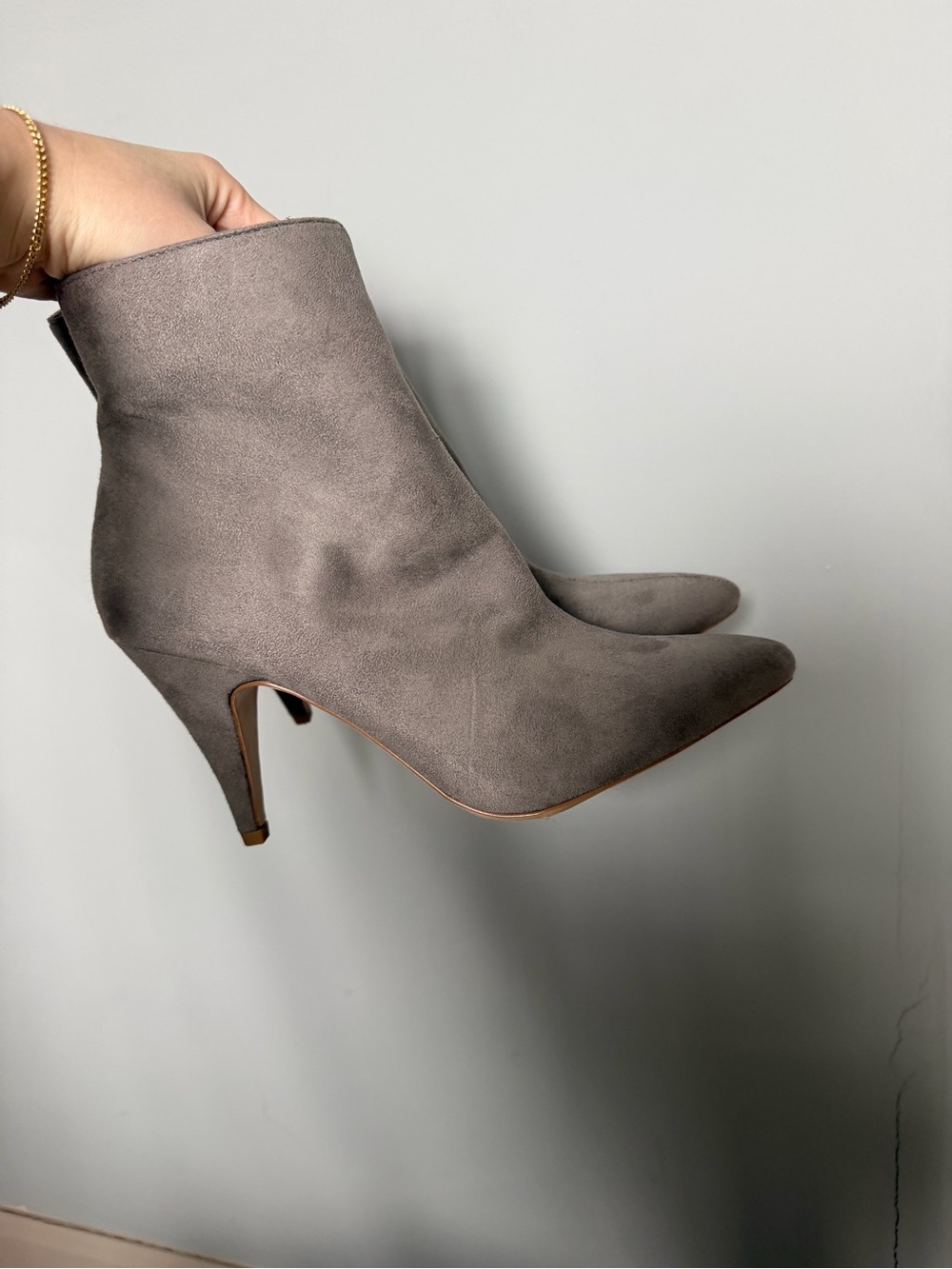 Carlos Santana Grey Suede Pointed-Toe Ankle Booties